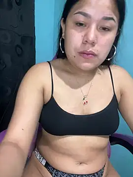 Snapshot of April_Becker chatting on July 18, 10:07 pm April Becker online show from July 18, 10:07 pm
