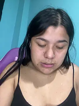 Snapshot of April_Becker chatting on July 15, 1:01 am April Becker online show from July 15, 1:01 am