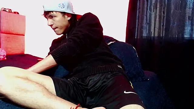 NaytonFreeman online show from November 18, 11:24 am