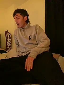 NaytonFreeman online show from October 23, 11:36 pm