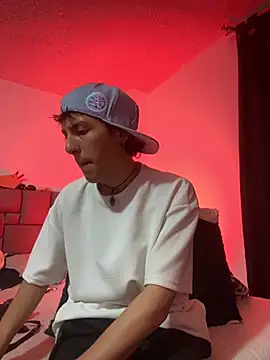 NaytonFreeman online show from October 21, 11:26 pm