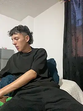 NaytonFreeman online show from October 1, 10:13 pm