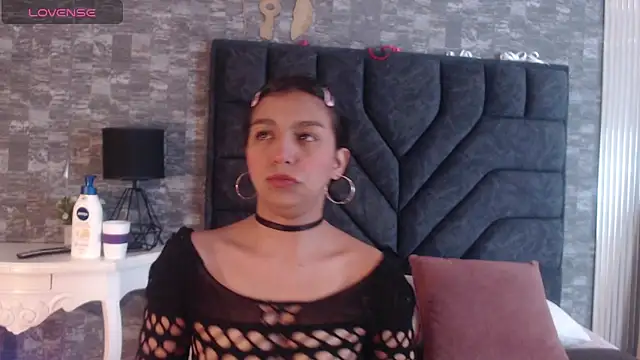 Snapshot of Keila_Fg chatting on February 24, 3:40 am Keila Fg online show from February 24, 3:40 am