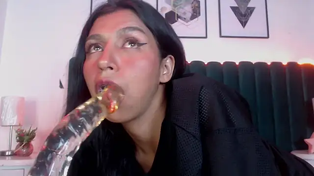 Snapshot of Keila_Fg chatting on November 13, 8:02 pm Keila Fg online show from November 13, 8:02 pm