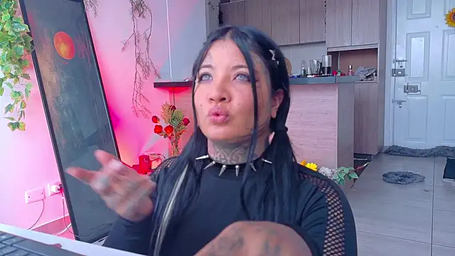 Unatatuada online show from November 27, 7:58 pm