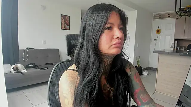 Unatatuada online show from May 29, 12:33 pm