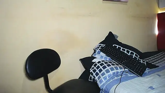 Anthonella duran online show from November 5, 5:43 am