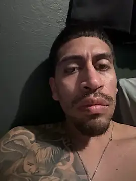 Snapshot of busnfatnutsLildee chatting on February 27, 8:14 am busnfatnutsLildee online show from February 27, 8:14 am