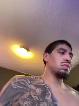 Snapshot of busnfatnutsLildee chatting on November 20, 5:24 pm busnfatnutsLildee online show from November 20, 5:24 pm