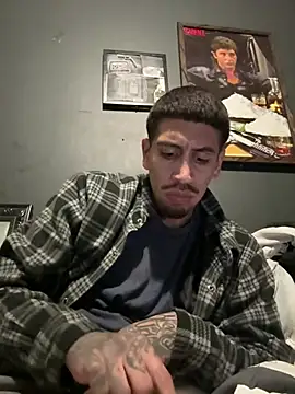 Snapshot of busnfatnutsLildee chatting on February 8, 2:04 pm busnfatnutsLildee online show from February 8, 2:04 pm