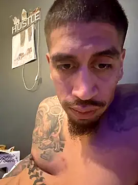 Snapshot of busnfatnutsLildee chatting on November 29, 8:03 am busnfatnutsLildee online show from November 29, 8:03 am