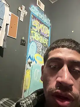 Snapshot of busnfatnutsLildee chatting on February 23, 10:38 am busnfatnutsLildee online show from February 23, 10:38 am