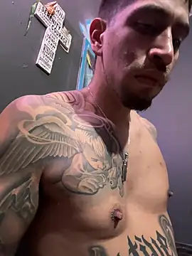 Snapshot of busnfatnutsLildee chatting on February 14, 8:03 am busnfatnutsLildee online show from February 14, 8:03 am