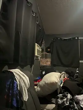busnfatnutsLildee online show from June 18, 5:06 am
