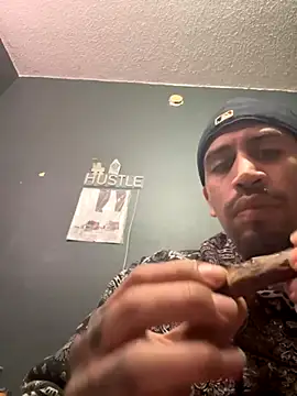 Snapshot of busnfatnutsLildee chatting on November 26, 5:51 am busnfatnutsLildee online show from November 26, 5:51 am