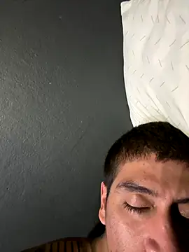 Snapshot of busnfatnutsLildee chatting on November 13, 4:16 am busnfatnutsLildee online show from November 13, 4:16 am