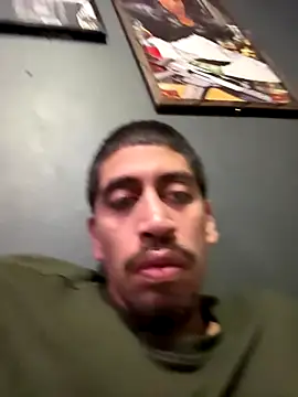 Snapshot of busnfatnutsLildee chatting on January 8, 5:35 am busnfatnutsLildee online show from January 8, 5:35 am