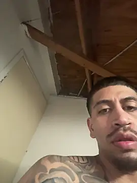 Snapshot of busnfatnutsLildee chatting on February 11, 4:51 pm busnfatnutsLildee online show from February 11, 4:51 pm