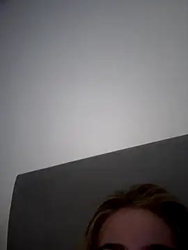 IceEyesUK online show from October 22, 9:46 pm