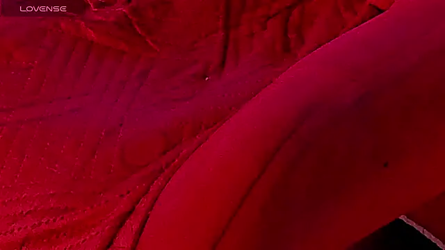 Maddy BigCock online show from October 1, 9:03 am