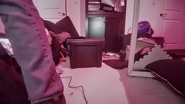 Snapshot of jasoncali305 chatting on November 11, 1:00 am jasoncali305 online show from November 11, 1:00 am