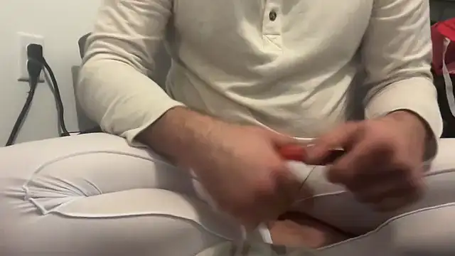 Snapshot of jasoncali305 chatting on October 12, 3:35 pm jasoncali305 online show from October 12, 3:35 pm