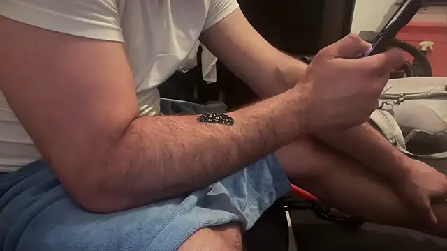 Snapshot of jasoncali305 chatting on November 15, 11:31 pm jasoncali305 online show from November 15, 11:31 pm