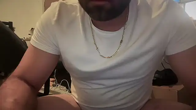 Snapshot of jasoncali305 chatting on November 27, 4:13 am jasoncali305 online show from November 27, 4:13 am