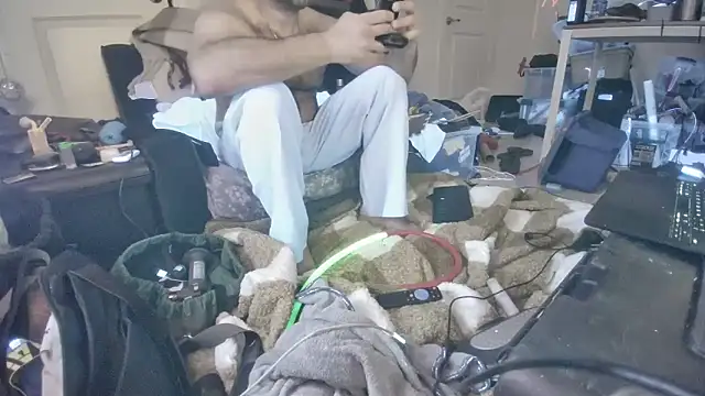 jasoncali305 online show from March 6, 9:04 am