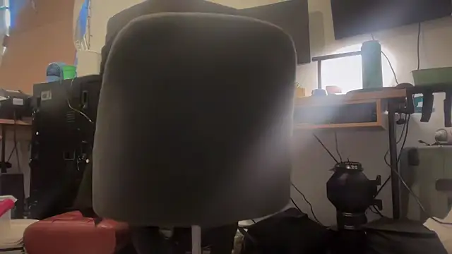 Snapshot of jasoncali305 chatting on February 6, 1:40 pm jasoncali305 online show from February 6, 1:40 pm