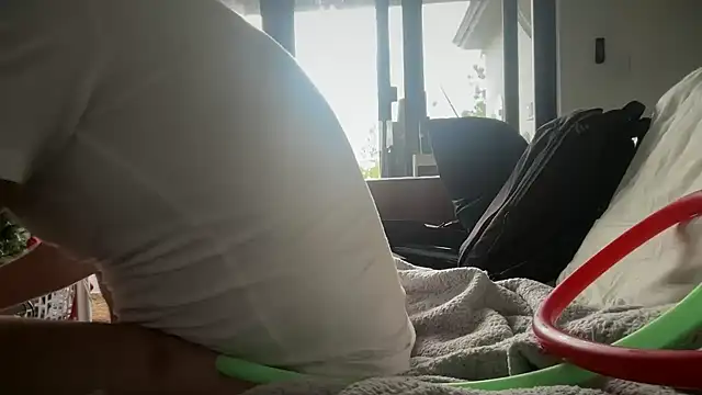 Snapshot of jasoncali305 chatting on February 28, 5:01 pm jasoncali305 online show from February 28, 5:01 pm