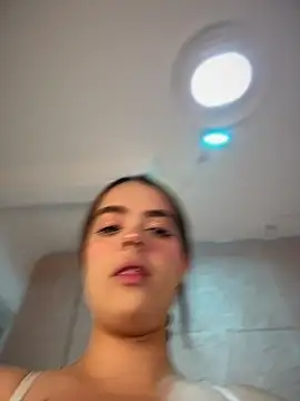Snapshot of hannahst_ chatting on July 16, 8:17 pm hannahst online show from July 16, 8:17 pm