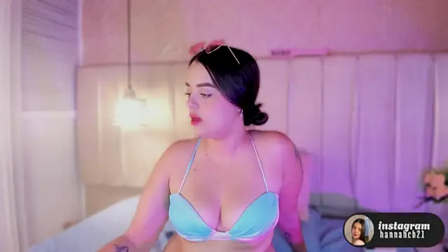 hannahst  online show from November 14, 8:12 pm