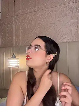 hannahst  online show from March 26, 8:29 pm