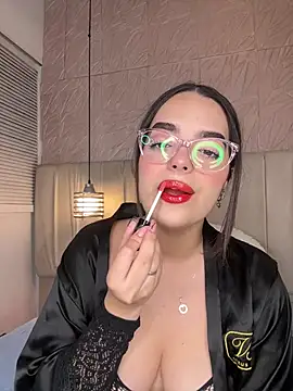 hannahst  online show from March 28, 8:21 pm