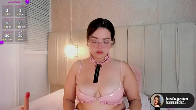 hannahst  online show from November 25, 7:58 pm