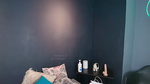 Snapshot of CamilaaSaenz chatting on October 30, 12:58 pm CamilaaSaenz online show from October 30, 12:58 pm