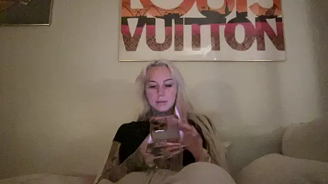 paulinaalatalo online show from March 23, 7:36 pm