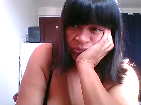 adri89-g online show from December 1, 1:12 pm