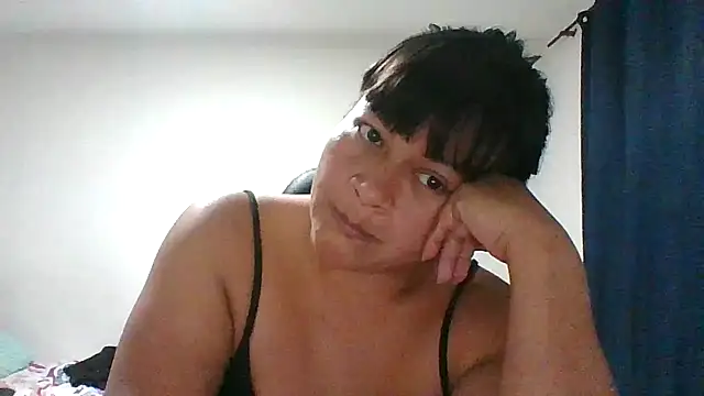 adri89-g online show from January 15, 2:59 am