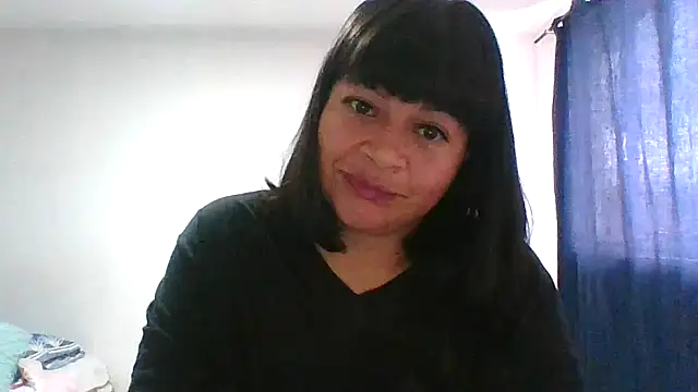 adri89-g online show from January 8, 2:01 pm