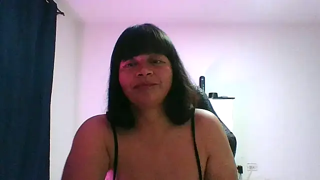 adri89-g online show from April 2, 11:33 pm