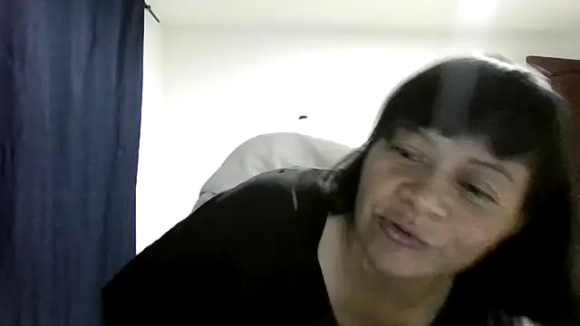 adri89-g online show from June 20, 5:45 am
