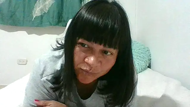 adri89-g online show from January 18, 12:14 am