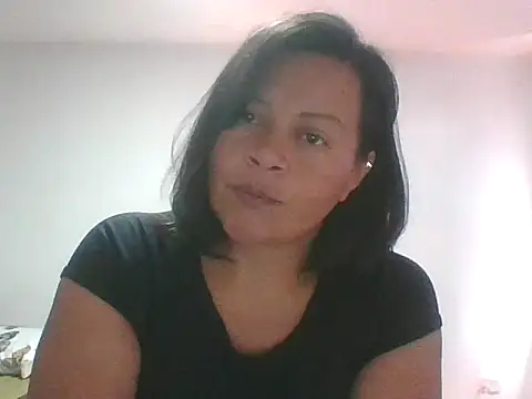 adri89-g online show from November 13, 5:28 pm