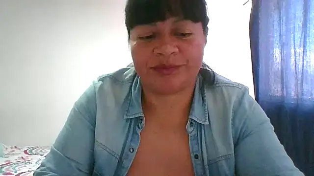 adri89-g online show from January 18, 6:22 pm