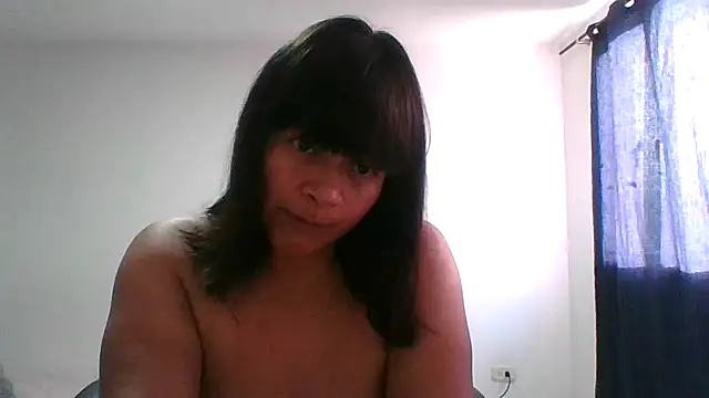 adri89-g online show from February 9, 12:36 pm