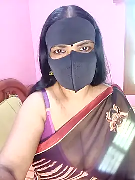 Snapshot of KannadaTamilTeluguBeauty chatting on November 3, 4:39 am KannadaTamilTeluguBeauty online show from November 3, 4:39 am