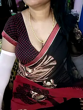 Snapshot of KannadaTamilTeluguBeauty chatting on December 5, 5:39 am KannadaTamilTeluguBeauty online show from December 5, 5:39 am