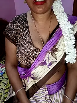 Snapshot of KannadaTamilTeluguBeauty chatting on December 2, 6:09 pm KannadaTamilTeluguBeauty online show from December 2, 6:09 pm